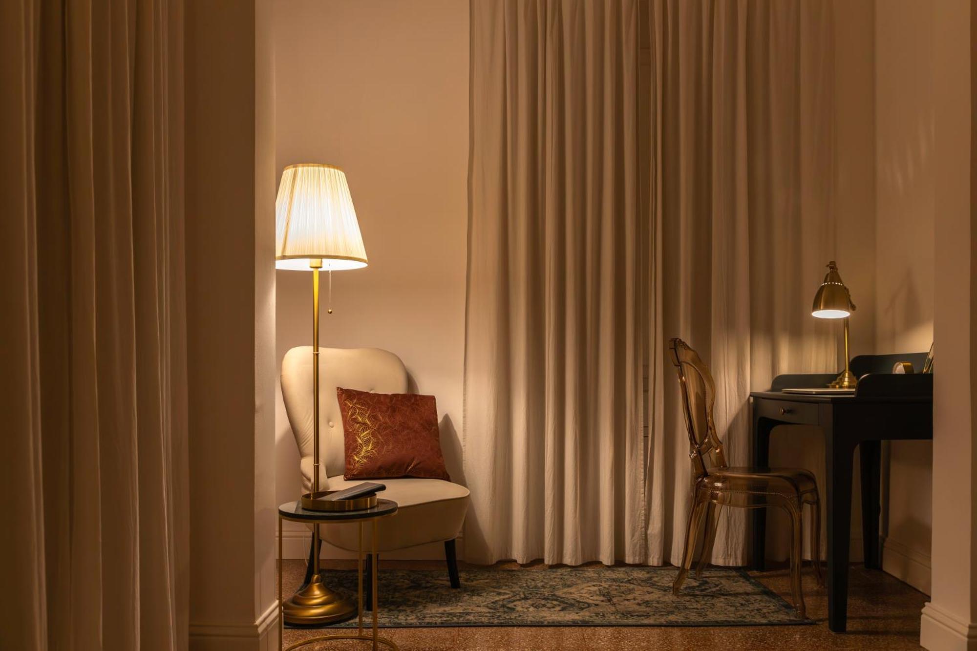 Casa Dei Liuti Luxury Guesthouse Алгеро Екстериор снимка